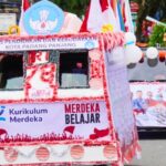 Kemeriahan Pawai Alegoris HUT RI ke-78: 60 Kendaraan Hias Penuh Kreativitas