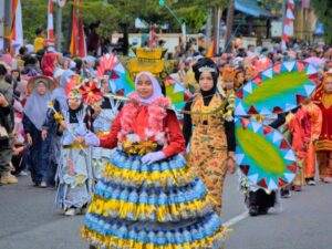 Kemeriahan Pawai Alegoris Padang Panjang: Kreasi dan Antusiasme di Hari Kemerdekaan