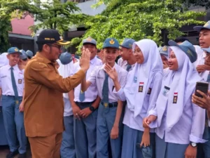 Menuju 2045: Wako Hendri Septa Ajak Siswa SMAN 4 Padang Ciptakan Generasi Emas