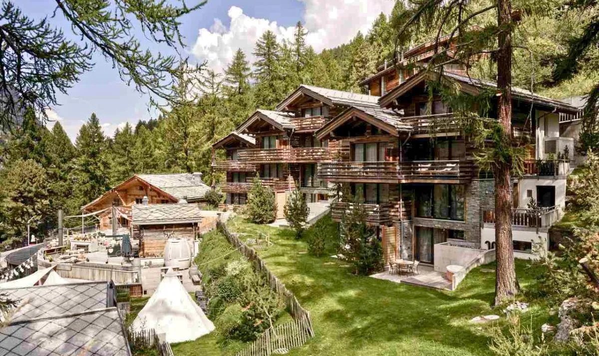 Dekap Dingin Matterhorn: Penyembuhan Jiwa di Cervo Mountain Resort