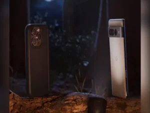 Dalam dunia teknologi yang penuh persaingan, Pixel dan iPhone hadir membawa cerita unik melalui iklan terbaru mereka, menggambarkan persaingan dan persahabatan dalam balutan animasi stop-motion yang menarik.