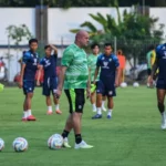 Strategi Pelatih Persib, Bojan Hodak Manfaatkan Jeda FIFA Tingkatkan Kualitas Persib Bandung