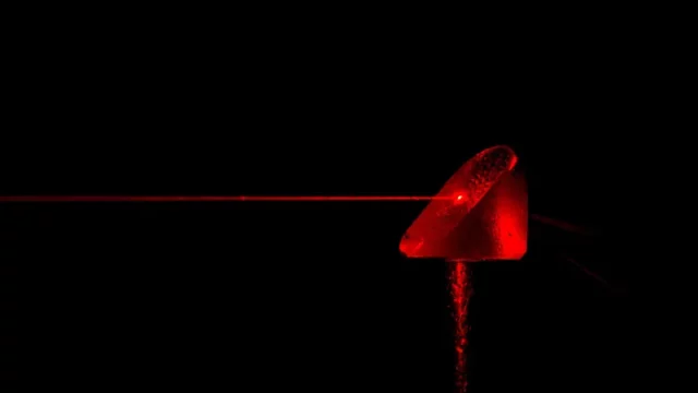 Lasers: Teknologi Cahaya yang Mengubah Dunia dan Bagaimana Cara Kerjanya