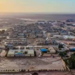 Banjir Libya: Banjir besar di Libya menyebabkan sekitar 10.000 orang hilang. Derna, kota timur Libya, mengalami kerusakan parah akibat banjir setelah bendungan pecah.