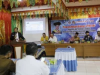 Universitas Negeri Padang (UNP) meluncurkan aplikasi Nagari Informatif di Nagari VII Koto Talago, Kabupaten Limapuluh Kota, mendukung keterbukaan informasi publik sesuai UU No. 14 Tahun 2008.