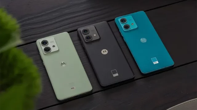 Review terbaru tentang Motorola Edge 40 Neo, ponsel dengan desain menawan, spesifikasi tinggi, dan harga yang kompetitif. Temukan fitur dan keunggulannya di sini.