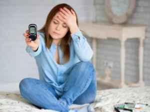 Penelitian terbaru menunjukkan bahwa kebiasaan tidur malam alias bergadang dapat meningkatkan risiko diabetes tipe 2. Pahami lebih lanjut tentang hubungan antara 'chronotype' dan gaya hidup dengan risiko diabetes.