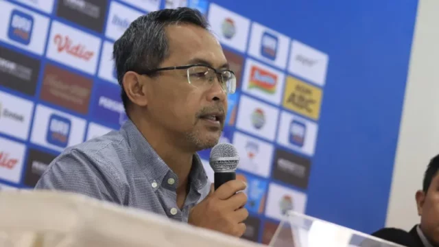 Persib Bandung Vs Persikabo 1973: Persikabo 1973 kembali merasakan kekalahan di BRI Liga 1 setelah ditaklukkan oleh Persib Bandung. Gol penalti menjadi titik balik yang mempengaruhi mental pemain.