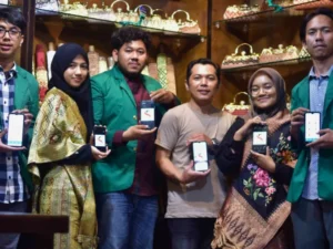 Mahasiswa Unand Bikin Aplikasi Showroom Songket Virtual, Solusi Canggih untuk UMKM