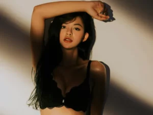Cekricek.id - 2 Guru SMA Terjerat Skandal OnlyFans: Kisah Pilu di Balik Layar Pendidikan