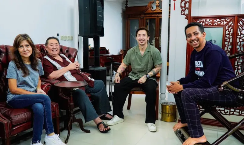 Cekricek.id - Habib Jafar Berikan Kado Natal Unik kepada Pendeta Tommy