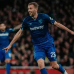 Cekricek.id - Polemik Gol West Ham vs Arsenal: Gary Neville Mengolok-olok Fans Arsenal
