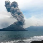 Cekricek.id - Kebangkitan Mengerikan Gunung Anak Krakatau, Ancaman Tersembunyi di Balik Pesonanya
