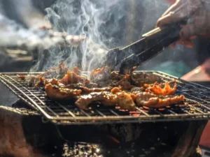 Cekricek.id - Tradisi Bakar-bakar Tahun Baru: Cara Merayakannya dengan Hidangan yang Menggugah Selera