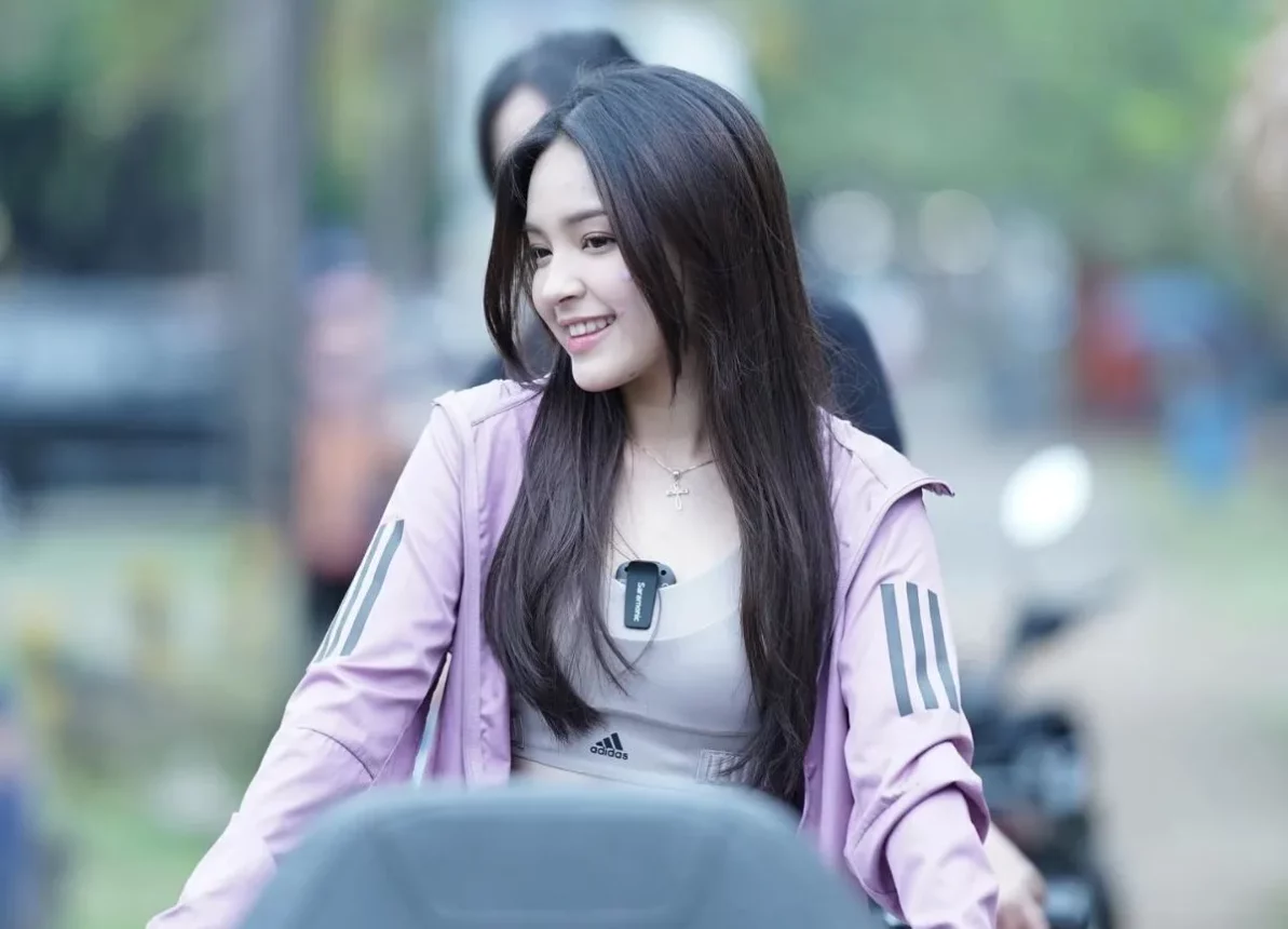 Eca Aura "Gombalin" Desta, Netizen: Dia Pernah Beristri