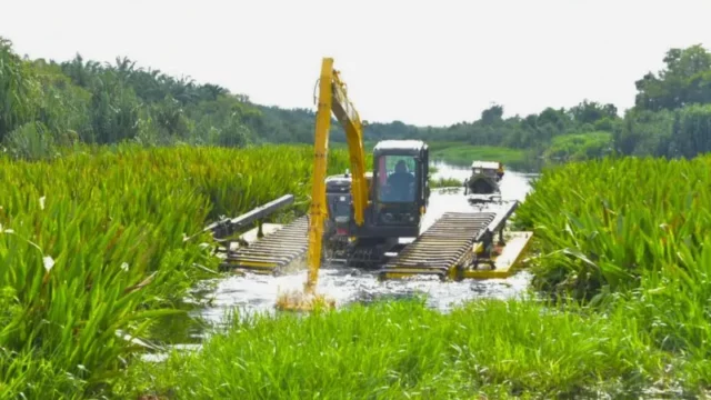 Berita Riau Hari Ini: Pemkab Bengkalis Bersihkan Sungai Siak Kecil untuk Atasi Banjir
