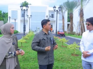 Dari Pedagang Keliling ke Rumah Rp80 Miliar: Rahasia Rezeki Ustaz Solmed yang Bikin Publik Penasaran