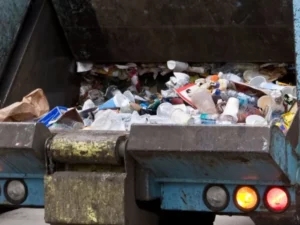 Berita Riau Hari Ini: Pemkot Pekanbaru Pantau Kinerja Angkutan Sampah dengan GPS