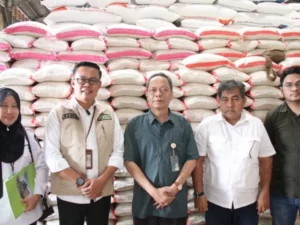 Berita Riau Hari Ini: Pemko Pekanbaru Salurkan 10 Ton Beras untuk Korban Banjir di Rumbai