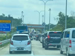 Cekricek.id - 40.632 Melintas di Tol Pekanbaru-Bangkinang dan Bangkinang-XIII Koto Kampar Selama Liburan Nataru