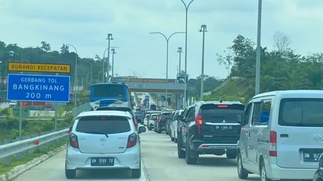 Cekricek.id - 40.632 Melintas di Tol Pekanbaru-Bangkinang dan Bangkinang-XIII Koto Kampar Selama Liburan Nataru