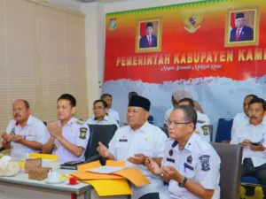 Cekriek.id: Berita Riau Hari Ini - Berita Kampar Hari Ini: Pj Bupati Hambali Pastikan Stabilitas Ekonomi: Tingkat Inflasi Kabupaten Kampar Terkendali Meski Terdampak Bencana Banjir