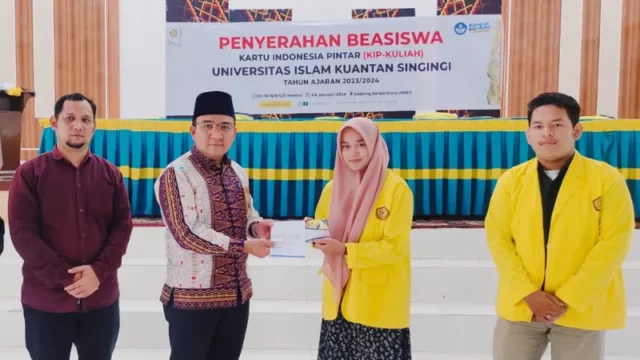Cekricek, Kuansing Berita Hari Ini dan Berita Riau Hari Ini: Sebanyak 135 mahasiswa Universitas Islam Kuantan Singingi (UNIKS) menerima Beasiswa KIP Kuliah 2023-2027.