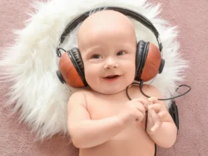 Cekricek.id - Alasan Bayi Baru Lahir Harus Didengarkan Lagu Anak-anak