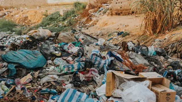 Berita Pekanbaru Hari Ini dan Berita Riau Hari Ini: DLHK Pekanbaru Minta Operator Maksimal Angkut Tumpukan Sampah