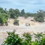Berita Pekanbaru Hari Ini dan Berita Riau Hari Ini: Pemko Pekanbaru Serahkan Bantuan untuk 1.200 KK Korban Banjir di DAS Siak