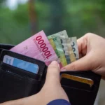 Dari Barter hingga Uang Kertas: Mengungkap Sejarah Kemunculan Uang