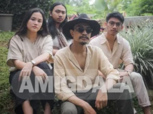 Lirik Lagu: Balada Puan - Amigdala