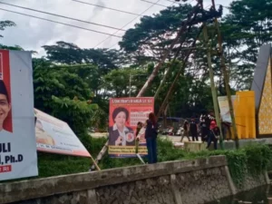 Berita Riau Hari Ini: Ribuan Petugas Dikerahkan Turunkan APK di Pekanbaru, Bawaslu Siaga Jaga Masa Tenang