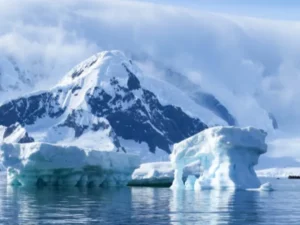 Bongkahan Es Raksasa Seukuran California di Antartika Terancam Runtuh, Bisa Picu Kenaikan Permukaan Laut 3 Meter