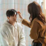 Park Shin Hye Tak Kuasa Tahan Tangis Melihat Luka Park Hyung Sik di Serial 'Doctor Slump'