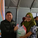 Berita Riau Hari Ini: Bantuan 10 Ton Beras Ringankan Beban Warga Terdampak Banjir di Tanjung Rhu Pekanbaru