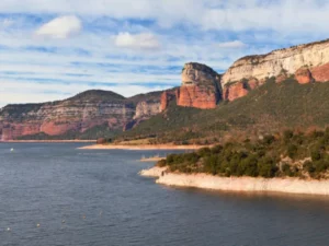 Waduk Sau di Catalonia Hampir Mengering, Membuka Rahasia Desa Tua