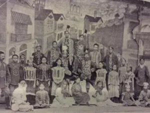 Kopiah Beludru, Kontribusi Historis Identitas Melayu bagi Indonesia