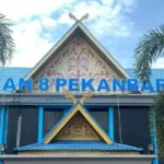 Berita Riau Hari Ini: Semarak Ramadhan, SMAN 8 Pekanbaru Bagikan Ratusan Paket Sembako untuk Warga Kurang Mampu