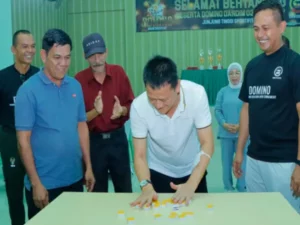 Berita Riau Hari Ini: Warga Kampar Antusias Ikut Turnamen Domino di Markas TNI