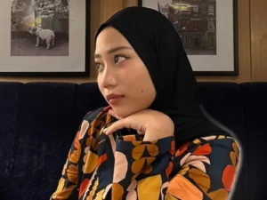 Putri Ridwan Kamil Lepas Hijab, Netizen Ramai Berkomentar