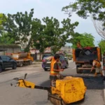 Berita Riau Hari Ini: Ribuan Lubang Jalan di Pekanbaru Ditutup Jelang Lebaran