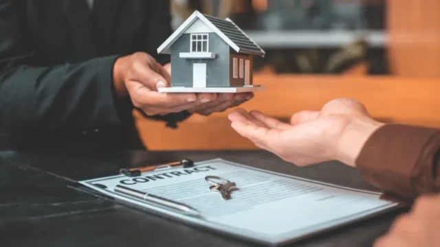 Kisah Artis Ternama yang Terpaksa Jual Rumah Gara-Gara Krisis Keuangan