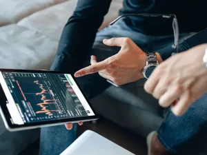 Pola Head and Shoulders, Strategi Trading Crypto yang Harus Dipahami