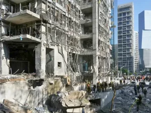 Israel Serang Reaktor Nuklir Khondab, Iran Balas dengan Roket ke Rumah Sakit