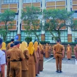 Apel pagi gabungan ASN Pemkot Padang di Balai Kota Aie Pacah dengan ratusan pegawai termasuk CPNS baru