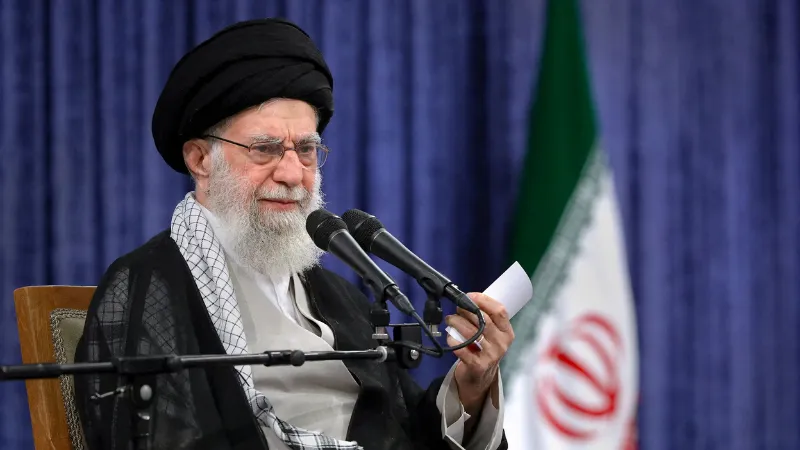 Ayatollah Khamenei Sebut Iran Tidak Akan Tunduk pada Tekanan AS