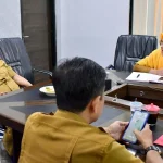 Pemerintah Kabupaten Agam menggelar rapat koordinasi pengendalian inflasi daerah di Ruang Rapat Bupati, Lubuk Basung, Senin (14/7/2025). (Foto: Ist)