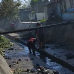 Pembersihan sungai guna mencegah banjir Bukittinggi menjadi perhatian serius jajaran aparatur sipil negara (ASN) (Foto: Ist)