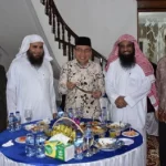 Wakil Wali Kota Padang, Maigus Nasir, menerima kehadiran Syeikh Ahmad bin Essa Al Hazimi, Atase Agama Kedutaan Besar Kerajaan Arab Saudi, di rumah dinasnya. (Foto: Ist)